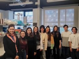 Group picture in the laboratory (March 2025)